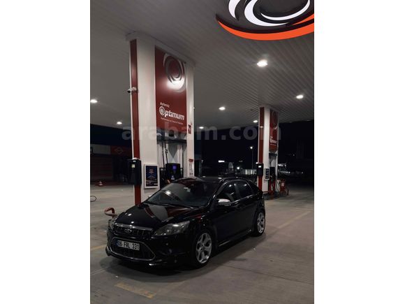  Ford Focus 1.6 Titanium 2010 Model 
