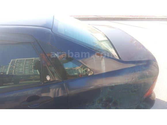 Sahibinden Ford Focus 1.6 Ghia 2000 Model
