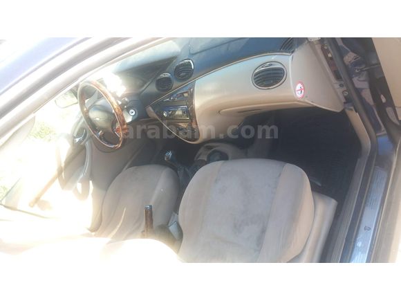 Sahibinden Ford Focus 1.6 Ghia 2000 Model
