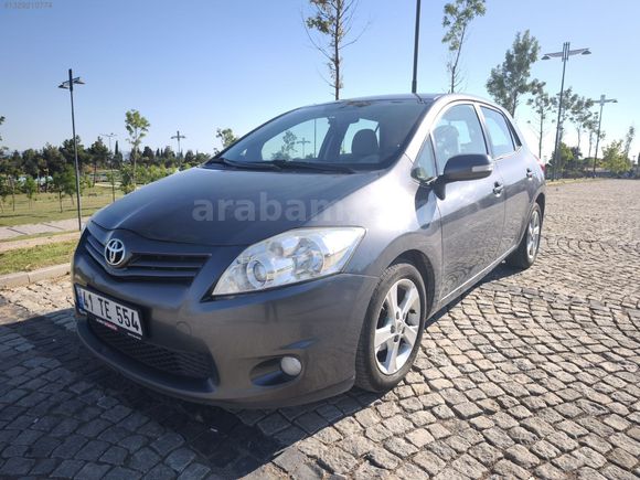 İLK ELDEN ALINMA 175.000 KM DE 2010 AURİS EMSALSİZ İÇ TEMİZLİK
