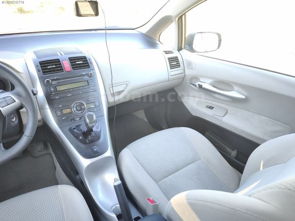 İLK ELDEN ALINMA 175.000 KM DE 2010 AURİS EMSALSİZ İÇ TEMİZLİK