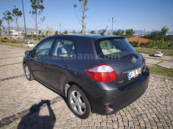İLK ELDEN ALINMA 175.000 KM DE 2010 AURİS EMSALSİZ İÇ TEMİZLİK