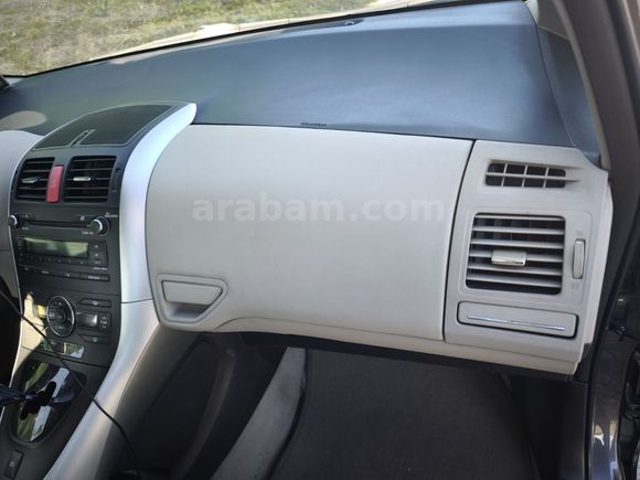 İLK ELDEN ALINMA 175.000 KM DE 2010 AURİS EMSALSİZ İÇ TEMİZLİK