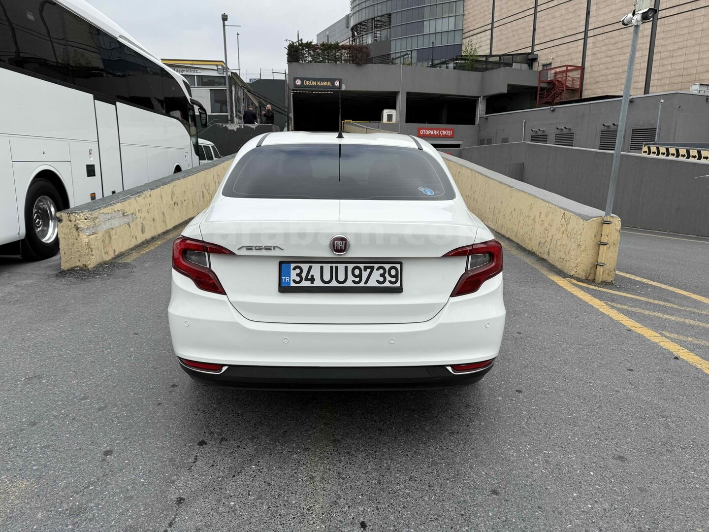 Sahibinden Fiat Egea 1.3 Multijet Easy 2017 Model İstanbul 195000 km Beyaz.Taksi çıkması değildir Acil 3