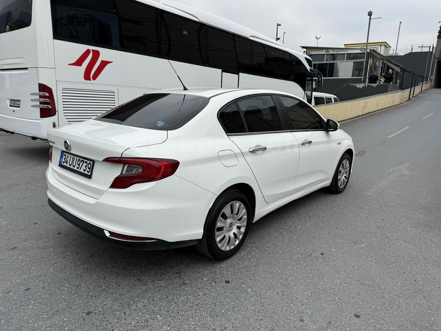 Sahibinden Fiat Egea 1.3 Multijet Easy 2017 Model İstanbul 195000 km Beyaz.Taksi çıkması değildir Acil 4