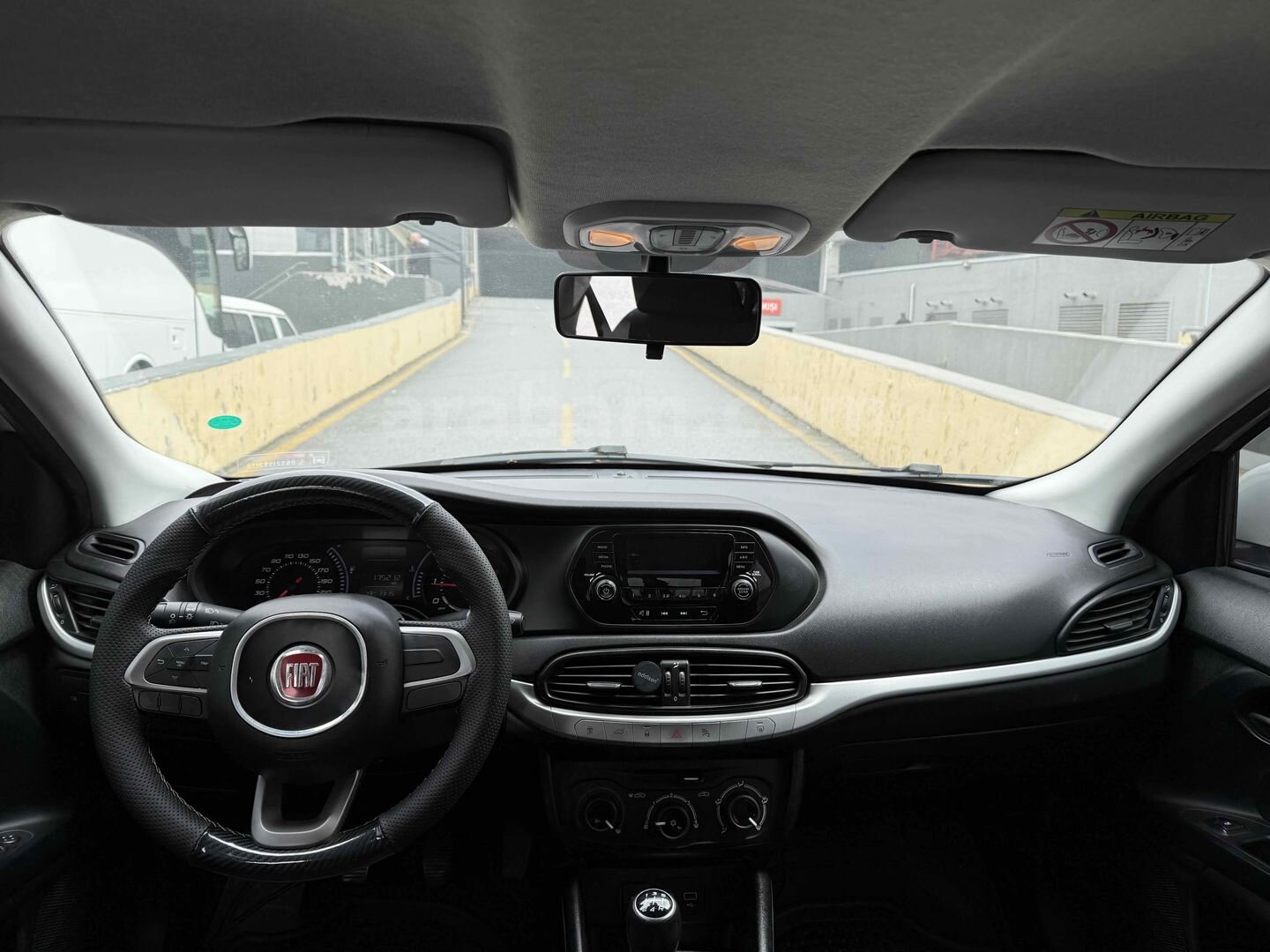 Sahibinden Fiat Egea 1.3 Multijet Easy 2017 Model İstanbul 195000 km Beyaz.Taksi çıkması değildir Acil 7