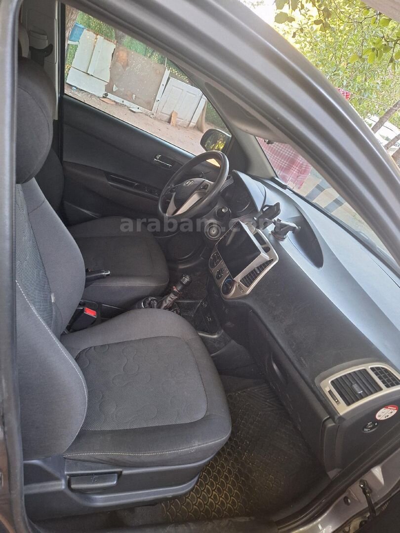 Sahibinden Hyundai i20 Troy 1.2 Mode 2011 Model İstanbul 174.500 km Füme 2