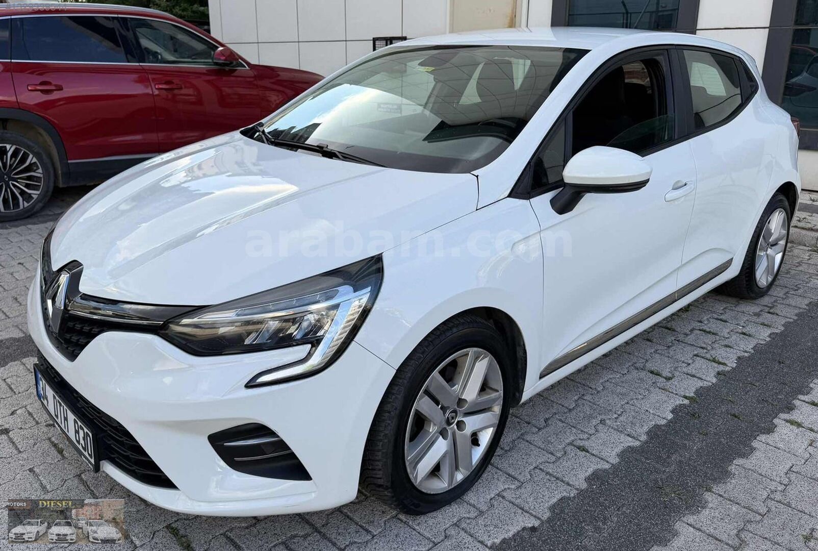 Galeriden Renault Clio 1.3 TCe Touch 2020 Model İstanbul 179.000 km Beyaz 2