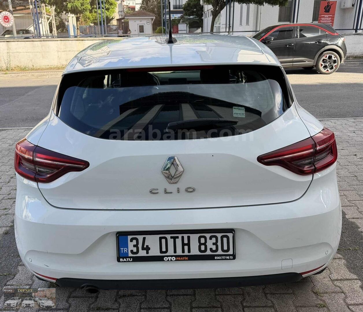 Galeriden Renault Clio 1.3 TCe Touch 2020 Model İstanbul 179.000 km Beyaz 6