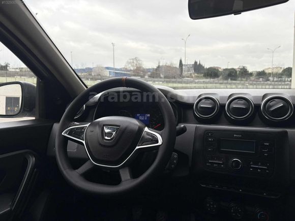 2022 ÇIKIŞLI DEĞİŞENSİZ 4x4 BAKIMLI ÇOK TEMİZ DUSTER