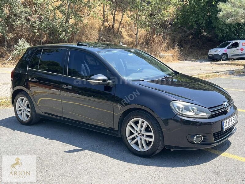 Galeriden Volkswagen Golf 1.6 TDi Highline 2010 Model İstanbul 270.000 km Siyah