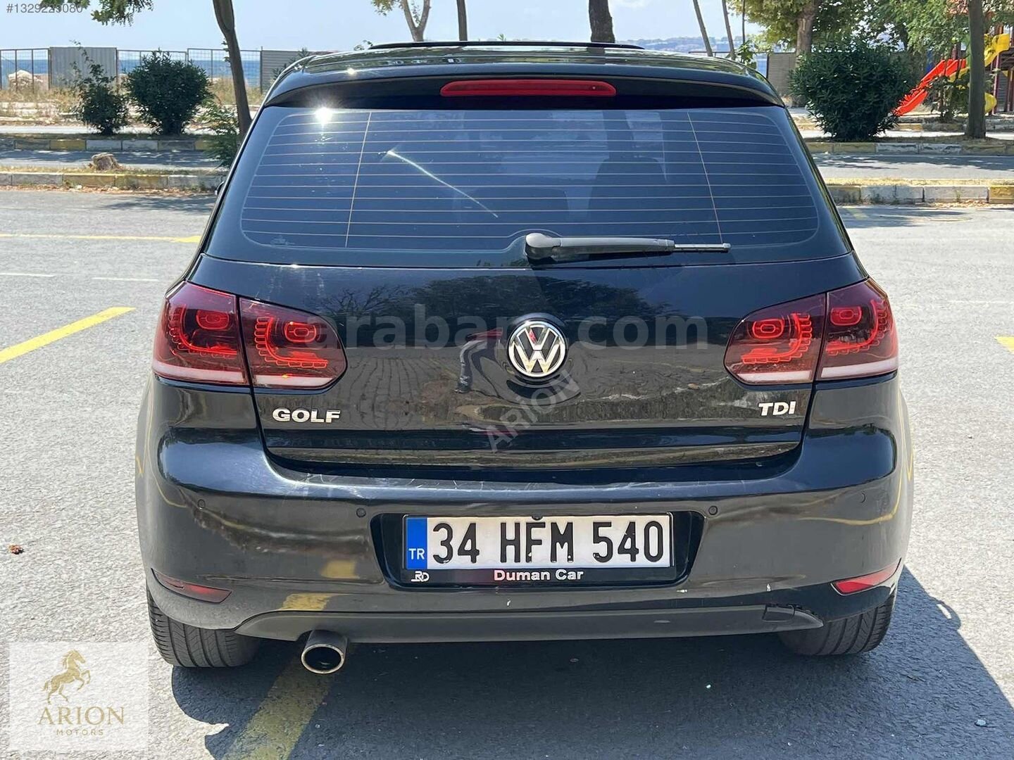 Galeriden Volkswagen Golf 1.6 TDi Highline 2010 Model İstanbul 270.000 km Siyah 5