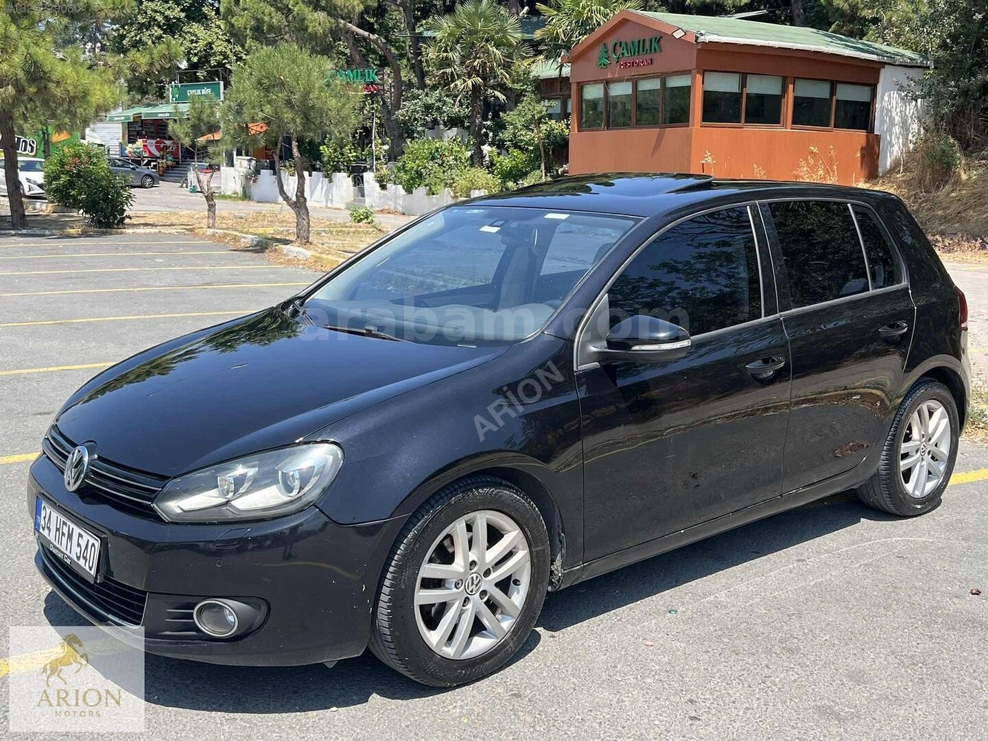 Galeriden Volkswagen Golf 1.6 TDi Highline 2010 Model İstanbul 270.000 km Siyah 3