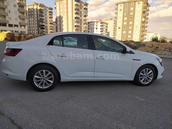 YASİNOĞLU AUTO DAN 2017 MODEL HATASIZ MEHANE tek kapı boya