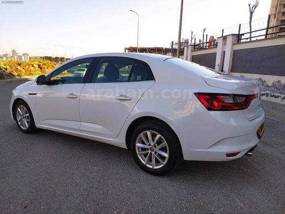 YASİNOĞLU AUTO DAN 2017 MODEL HATASIZ MEHANE tek kapı boya