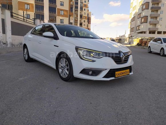 YASİNOĞLU AUTO DAN 2017 MODEL HATASIZ MEHANE tek kapı boya