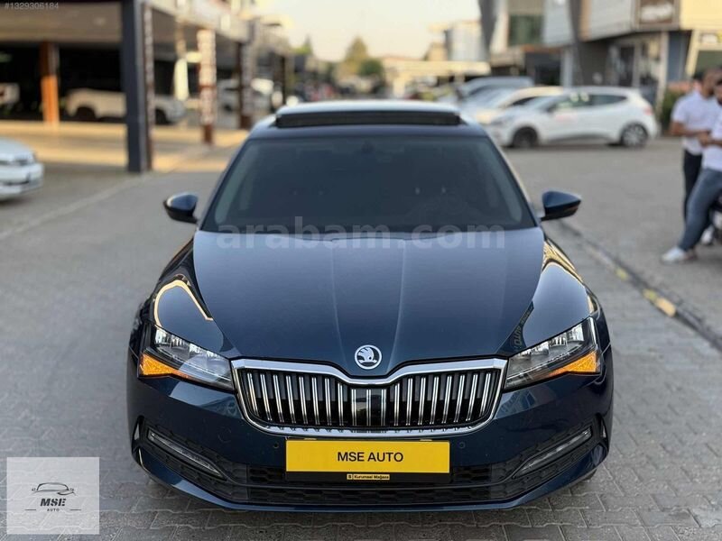 Galeriden Skoda SuperB 1.5 TSI Elite 2022 Model Diyarbakır 189.000 km Mavi