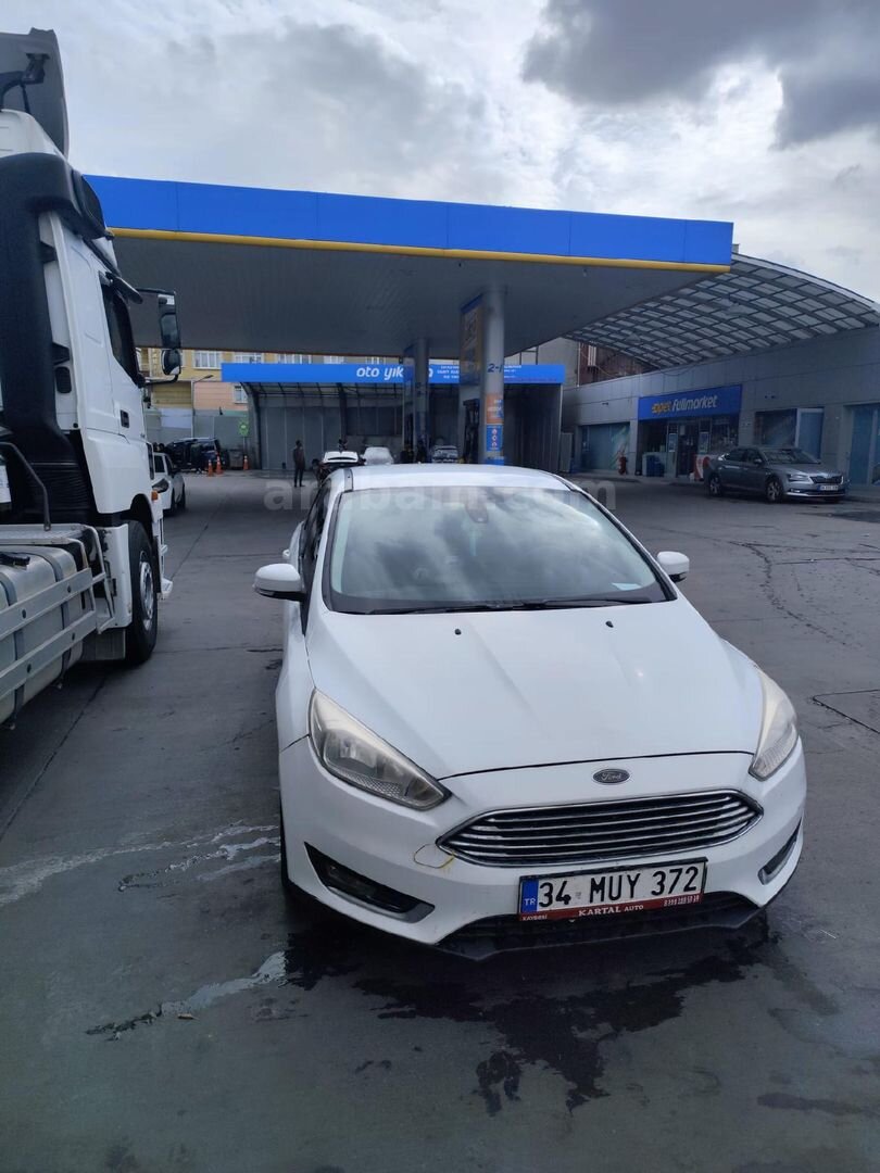 Sahibinden Ford Focus 1.6 TDCi Trend X 2013 Model İstanbul 275.000 km Beyaz 6