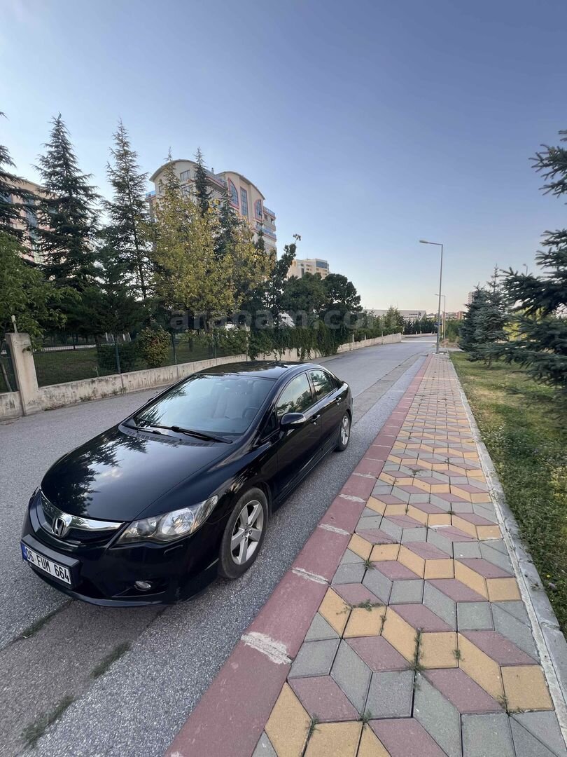 Sahibinden Honda Civic 1.6i VTEC Premium 2009 Model Ankara 236.000 km Siyah 1