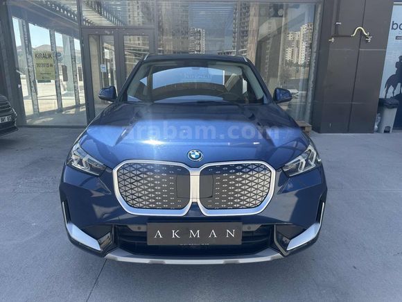 Galeriden BMW iX1 eDrive20 X Line 2024 Model Ankara 32.000 km