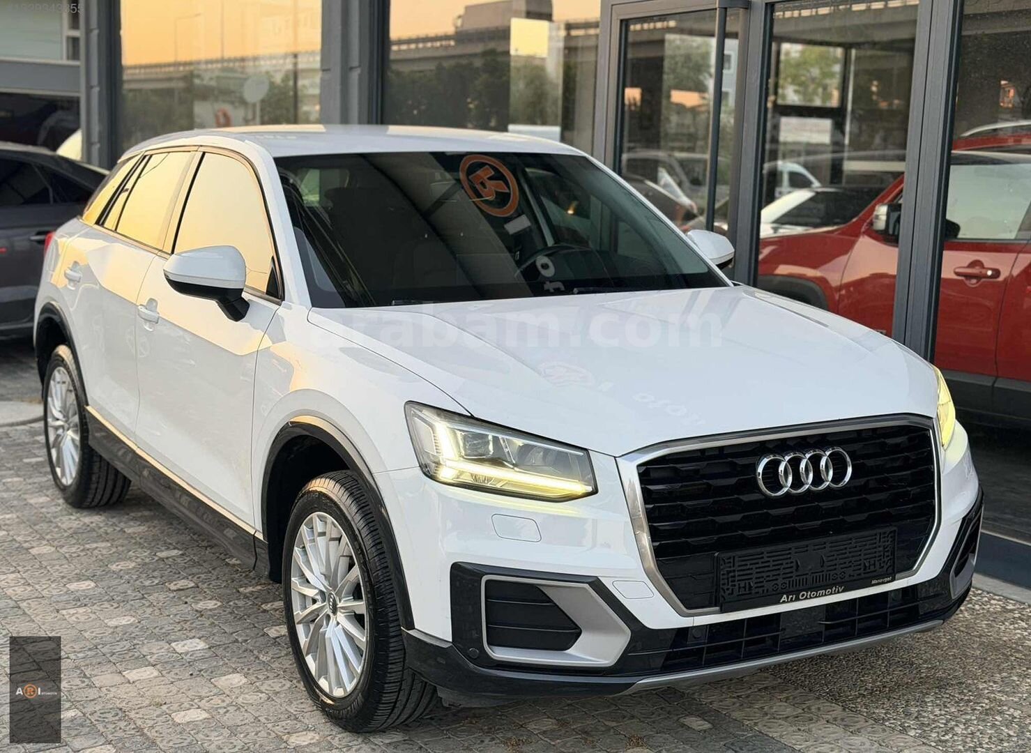 Galeriden Audi Q2 1.0 TFSI Design 2017 Model Antalya 117.800 km Beyaz 3
