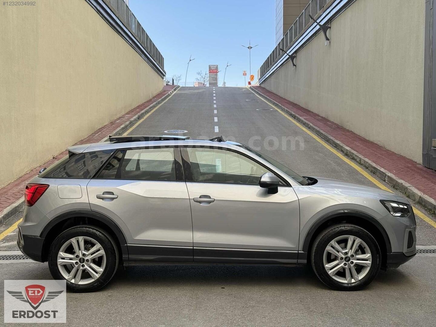 Galeriden Audi Q2 35 TFSI Advanced 2024 Model Eskişehir 14.000 km Gri 4