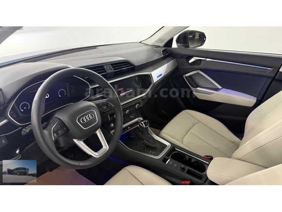 2025 Q3 35 TFSI Advanced / 6.862 KM