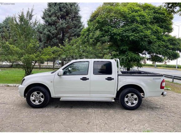 ISUZU DMAX FULL BAKIMLI EKSİKSİZ