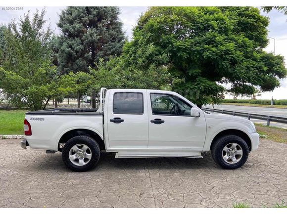 ISUZU DMAX FULL BAKIMLI EKSİKSİZ