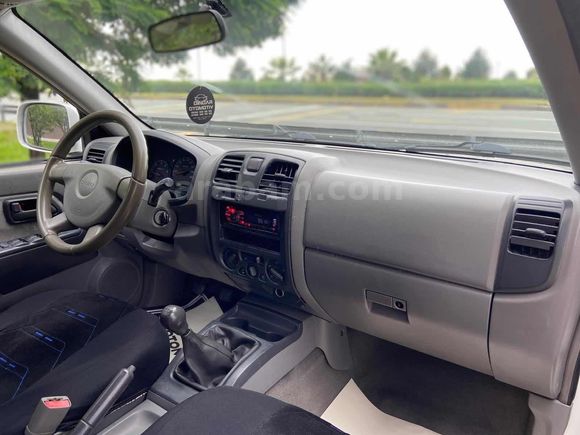 ISUZU DMAX FULL BAKIMLI EKSİKSİZ
