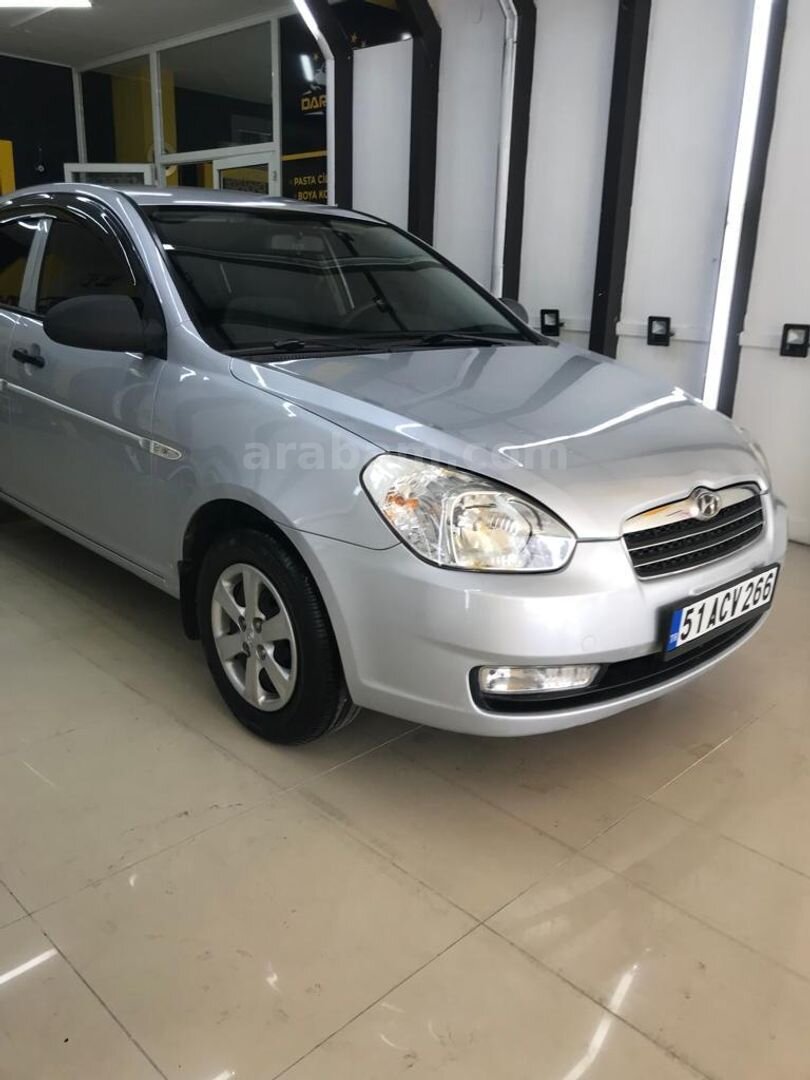 Sahibinden Hyundai Accent Era 1.5 CRDi-VGT Team 2009 Model Mersin 275.000 km Gri 2