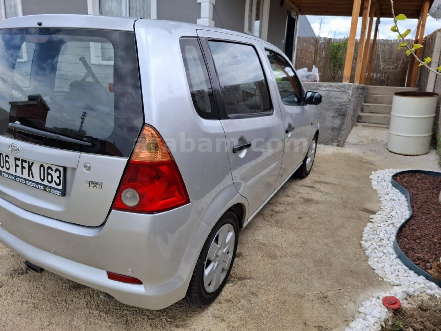 Sahibinden Daihatsu YRV 1.3 Plus 2006 Model Ankara 300.000 km Gri (metalik) 2