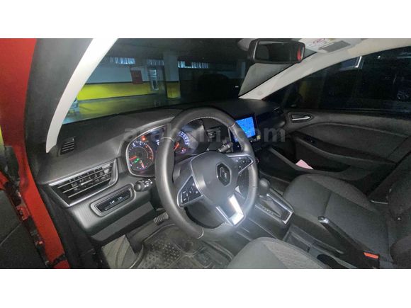 Sahibinden Renault Clio 1.0 TCe Touch 2023 Model   Kırmızı(ALEV)