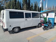 PEUGEOT 2005 14+1. 2.8 ISUZU MOTORLU
