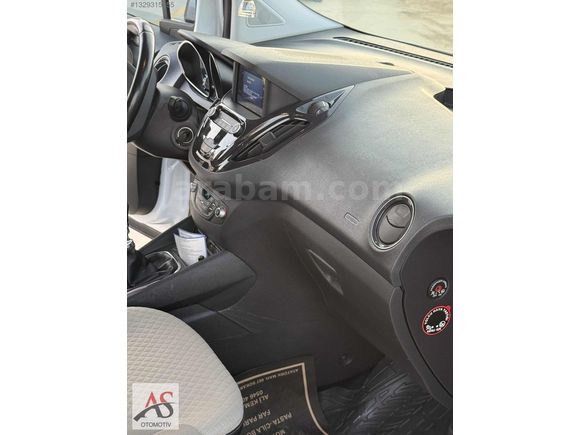 Hatasız boyasız OTOMOBİL ruhsatlı