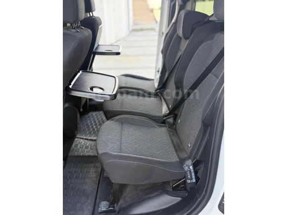 Sahibinden Opel Combo 1.5 CDTI Edition 2024 Model 