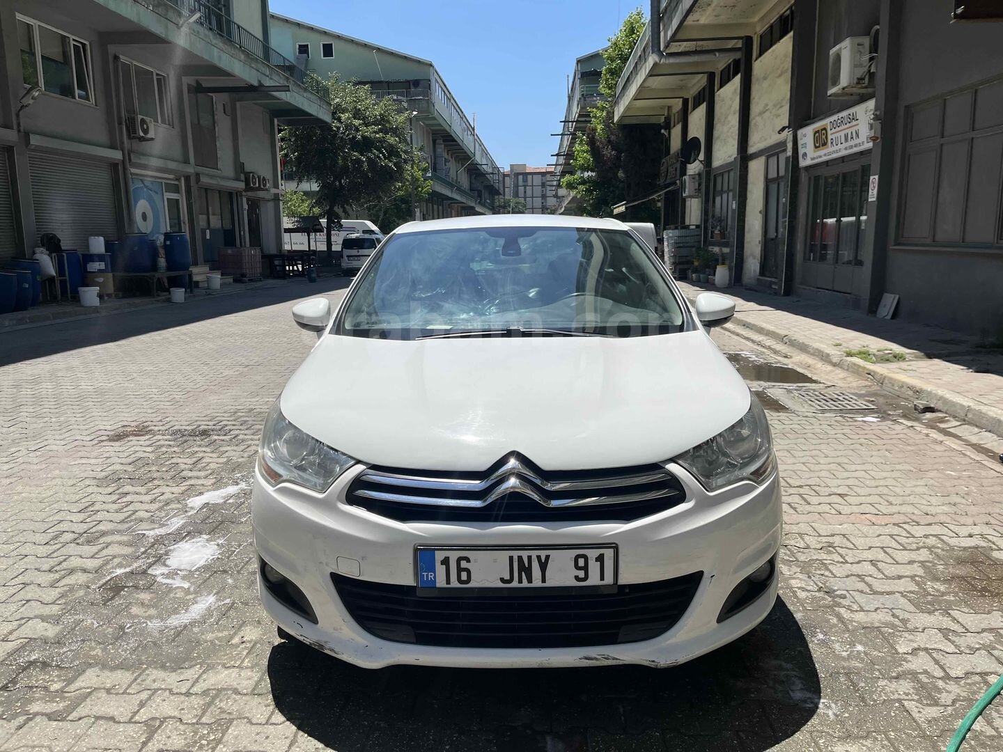 Sahibinden Citroen C4 1.6 e-HDi Confort Plus 2012 Model İstanbul 215.000 km Beyaz 3