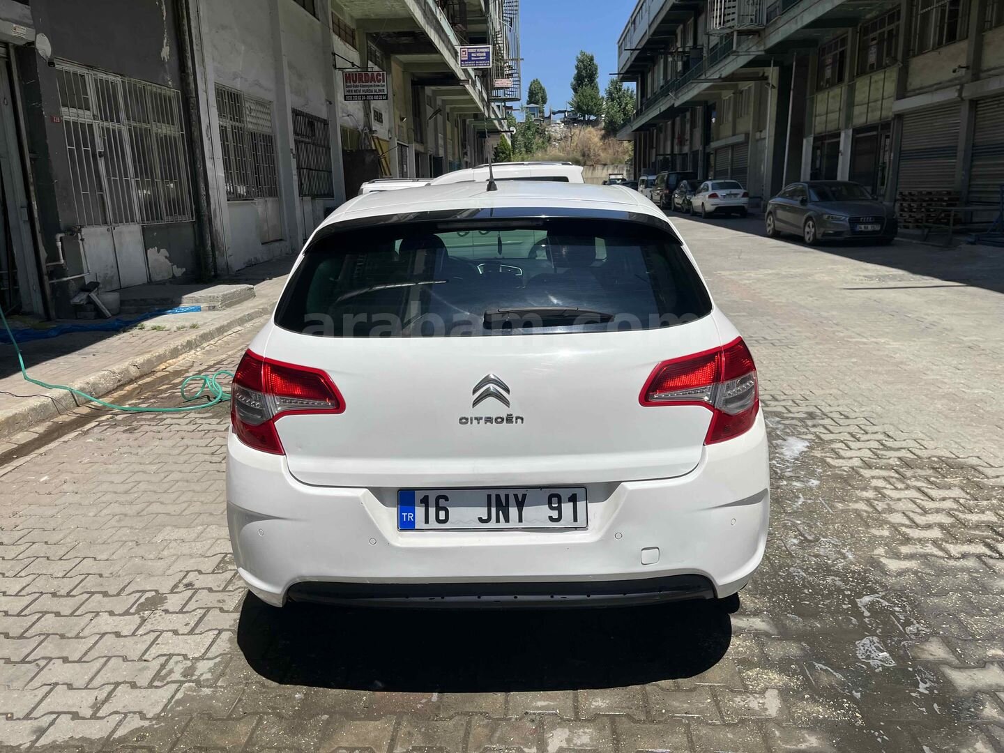 Sahibinden Citroen C4 1.6 e-HDi Confort Plus 2012 Model İstanbul 215.000 km Beyaz 2