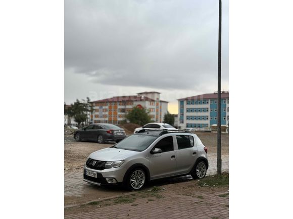 Sahibinden Dacia Sandero 1.5 dCi Stepway 2017 Model 