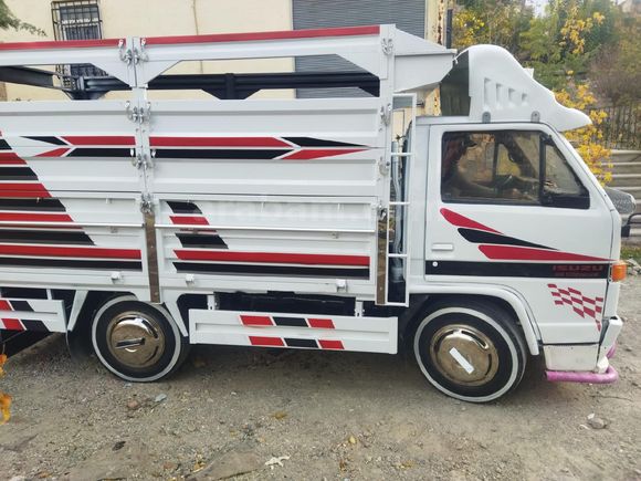 Sahibinden Isuzu NKR 5.5 E 04