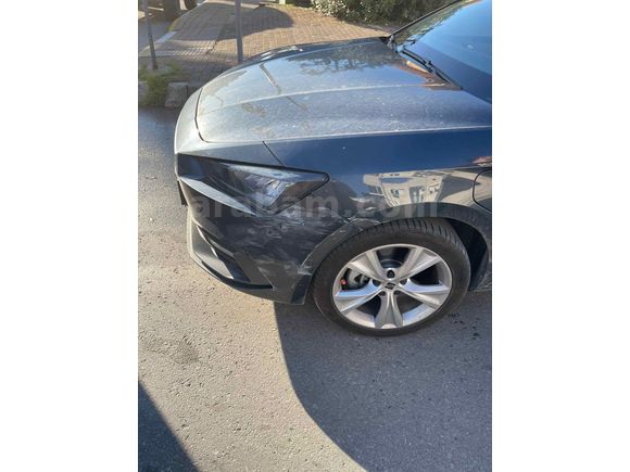 öğretmenden Seat Leon 1.5 eHybrid FR 2025 Model 