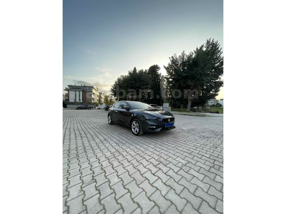 öğretmenden Seat Leon 1.5 eHybrid FR 2025 Model 