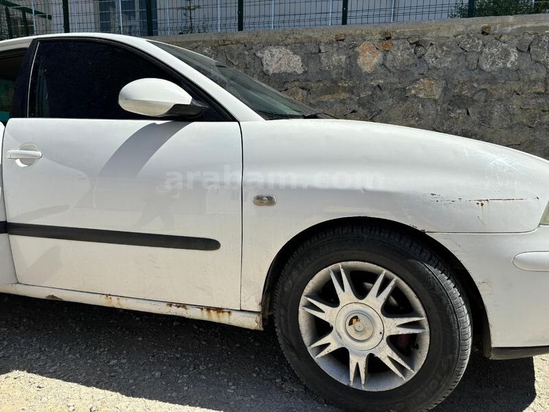 Sahibinden Seat Cordoba 1.4 TDI Signo 2004 Model Karaman 284.000 km Beyaz