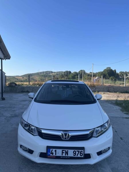 Sahibinden Honda Civic 1.6i VTEC Eco Elegance 2012 Model Kocaeli 70.000 km Beyaz