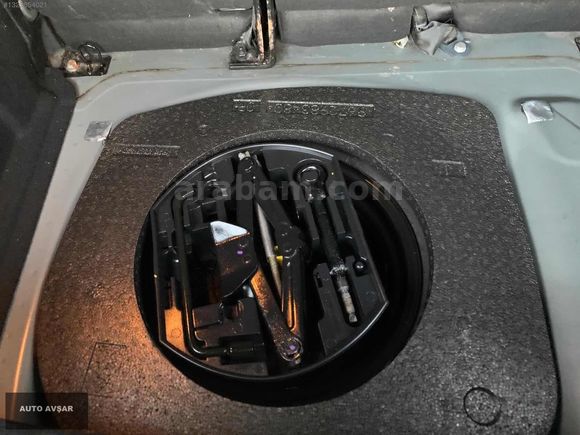 OTOMATİK SADECE 140 BİNDE ÖZEL RENK TEMİZ AİLE ARACI