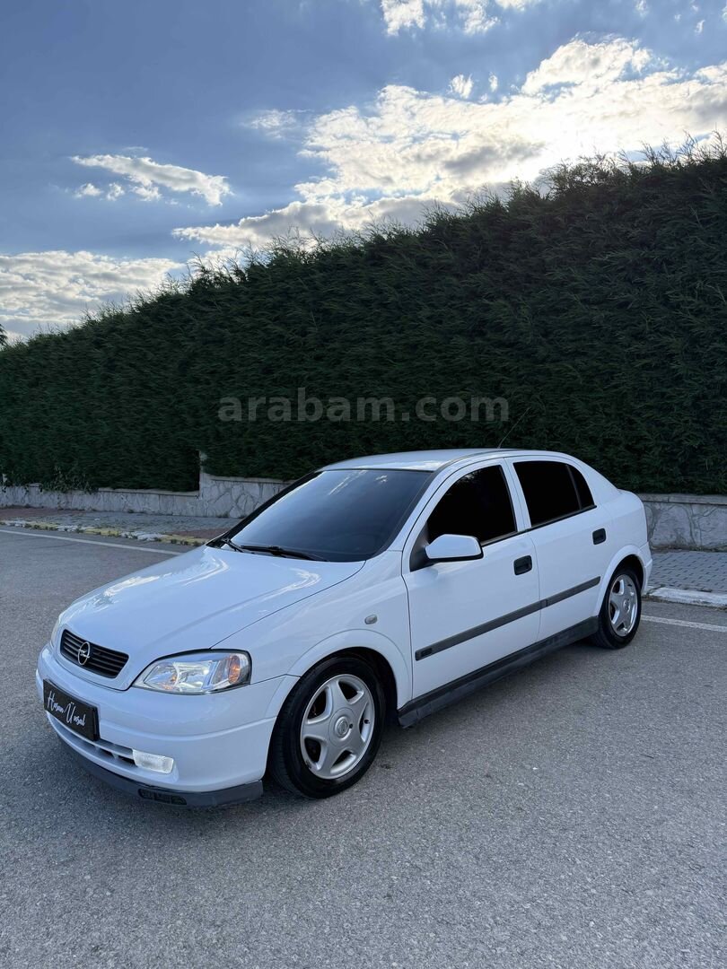 Galeriden Opel Astra 1.6 CD 2000 Model Uşak 300.000 km Beyaz 6