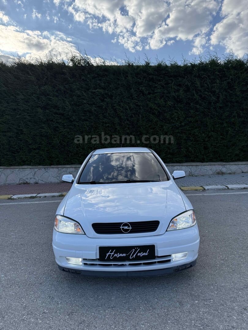Galeriden Opel Astra 1.6 CD 2000 Model Uşak 300.000 km Beyaz 5