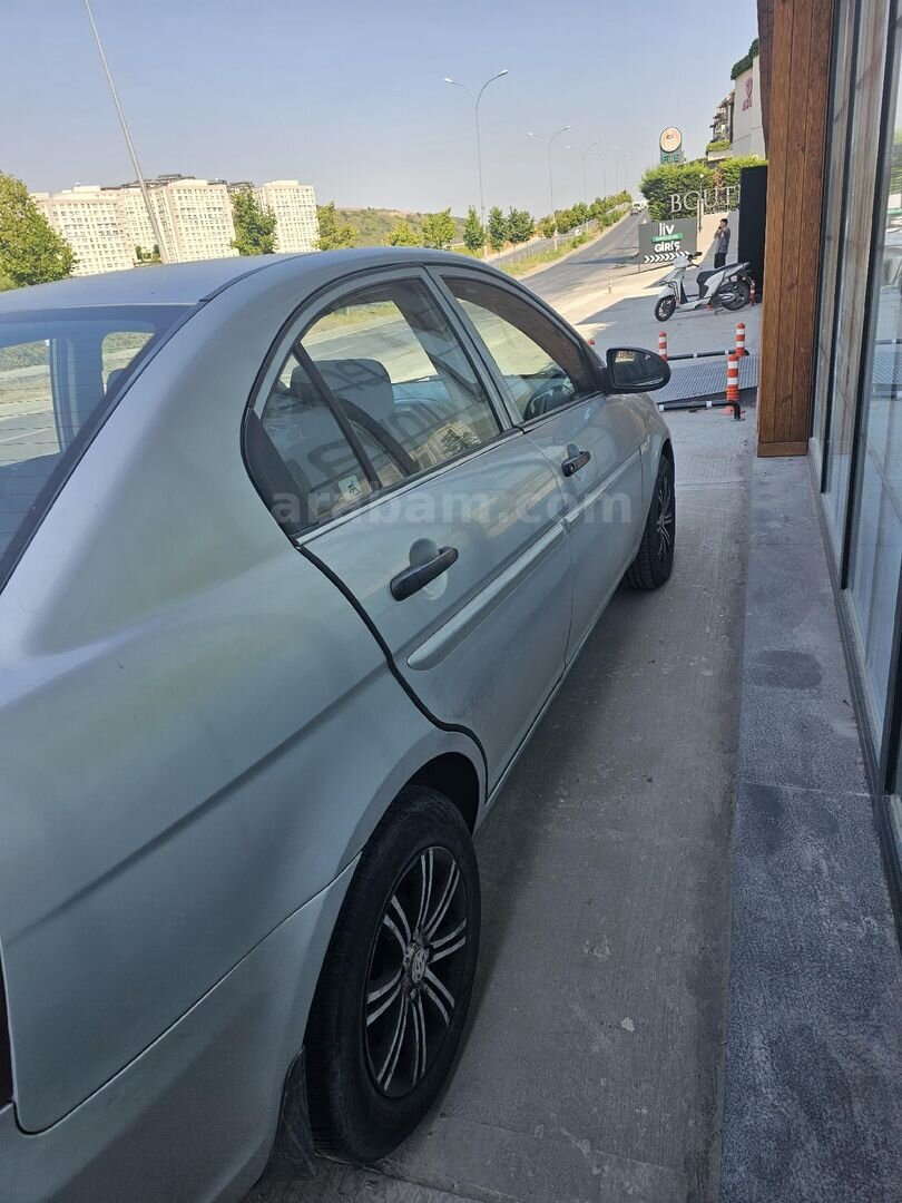 Sahibinden Hyundai Accent Era 1.5 CRDi-VGT Team 2010 Model İstanbul 239.000 km Gri 3