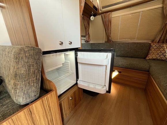 SAHİBİNDEN SWAN SAFİR ÇEKME KARAVAN