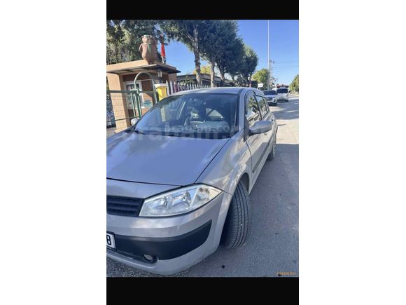 Sahibinden Renault Megane 1.4 Authentique 2004 Model  243000 km Bej